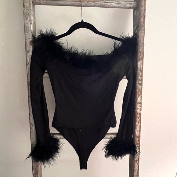 Final price Naked Wardrobe Ruffle my feathers off NWT M - Picture 7 of 8